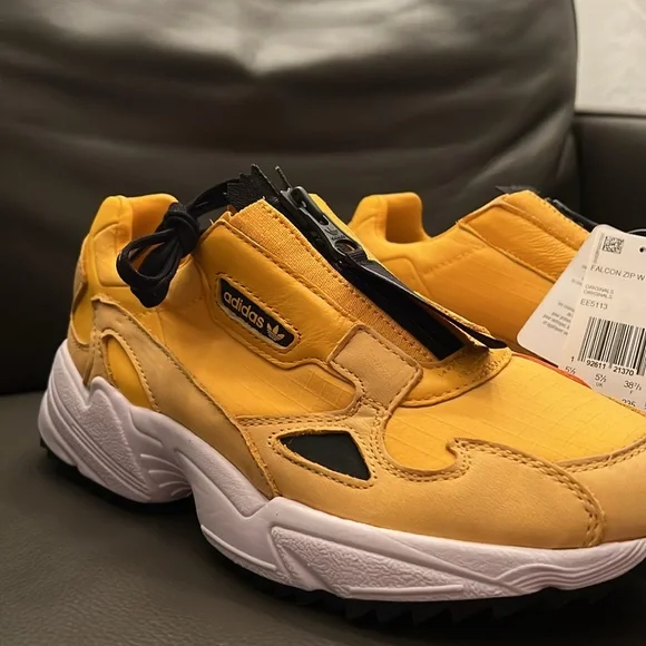 Adidas - Picture 2 of 5